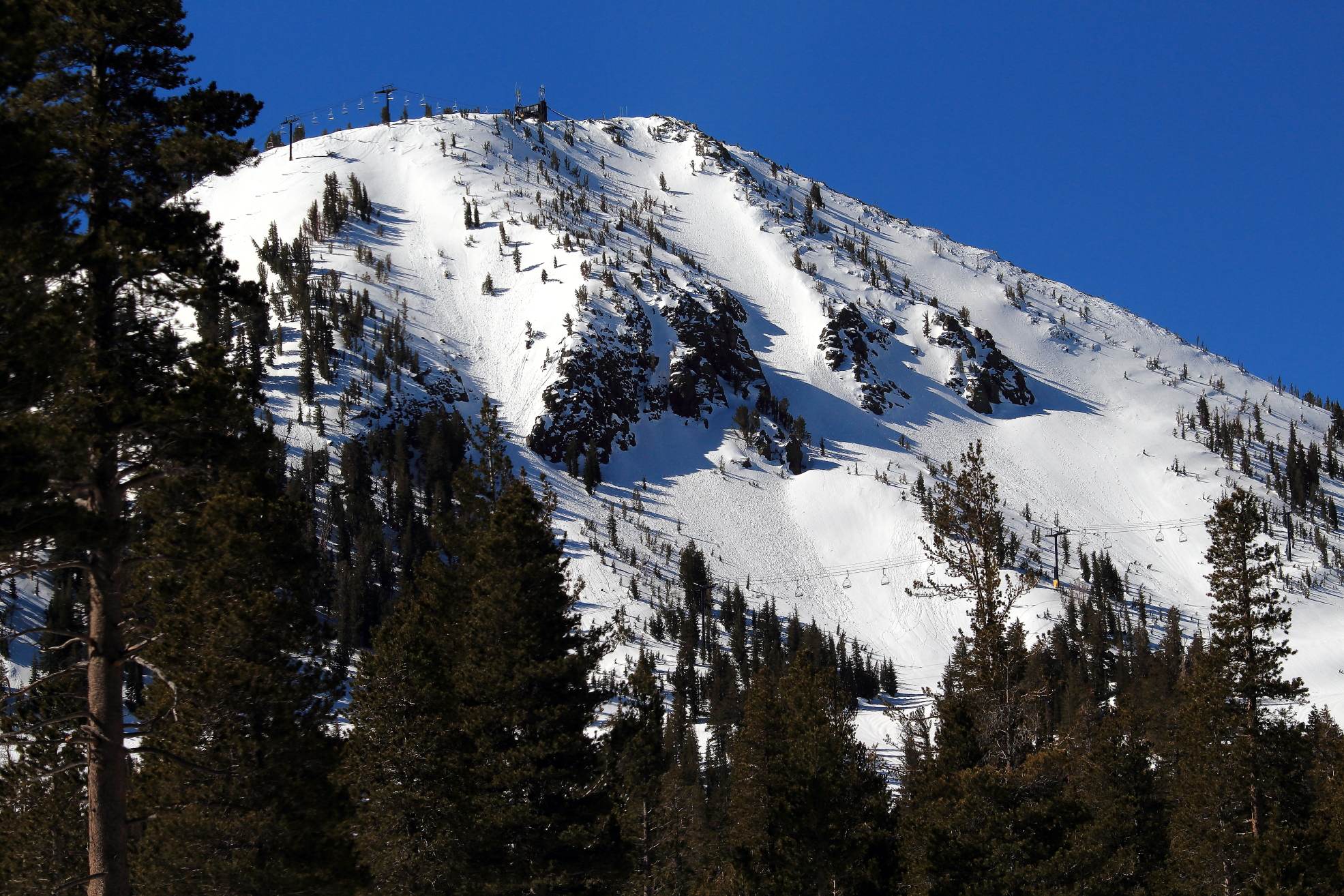 Read more about the article Photos from Mammoth Mountain, California April 15th, 2020