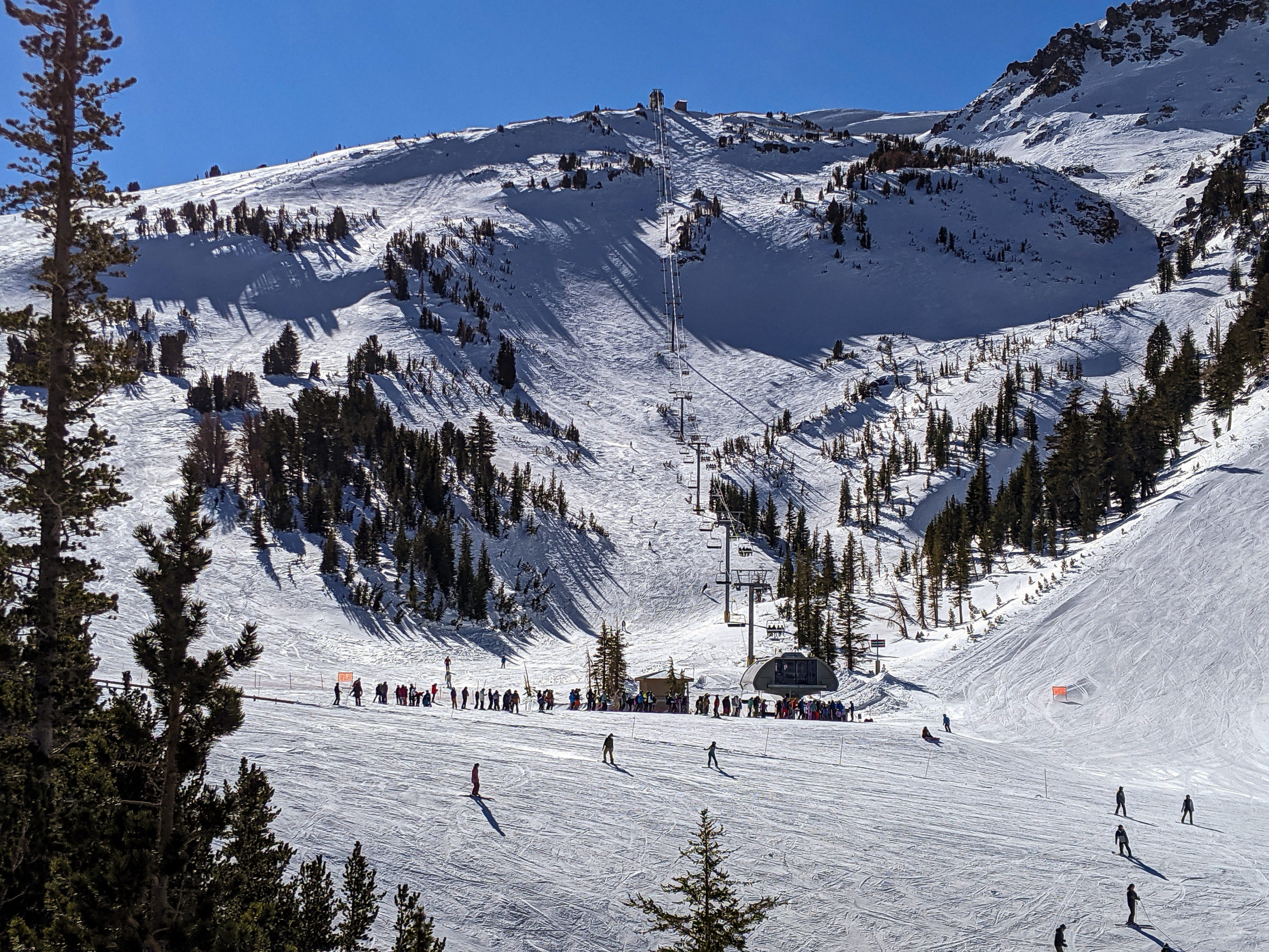 Read more about the article January 6th, 2022 Photos from the Mammoth Mountain Ski Area