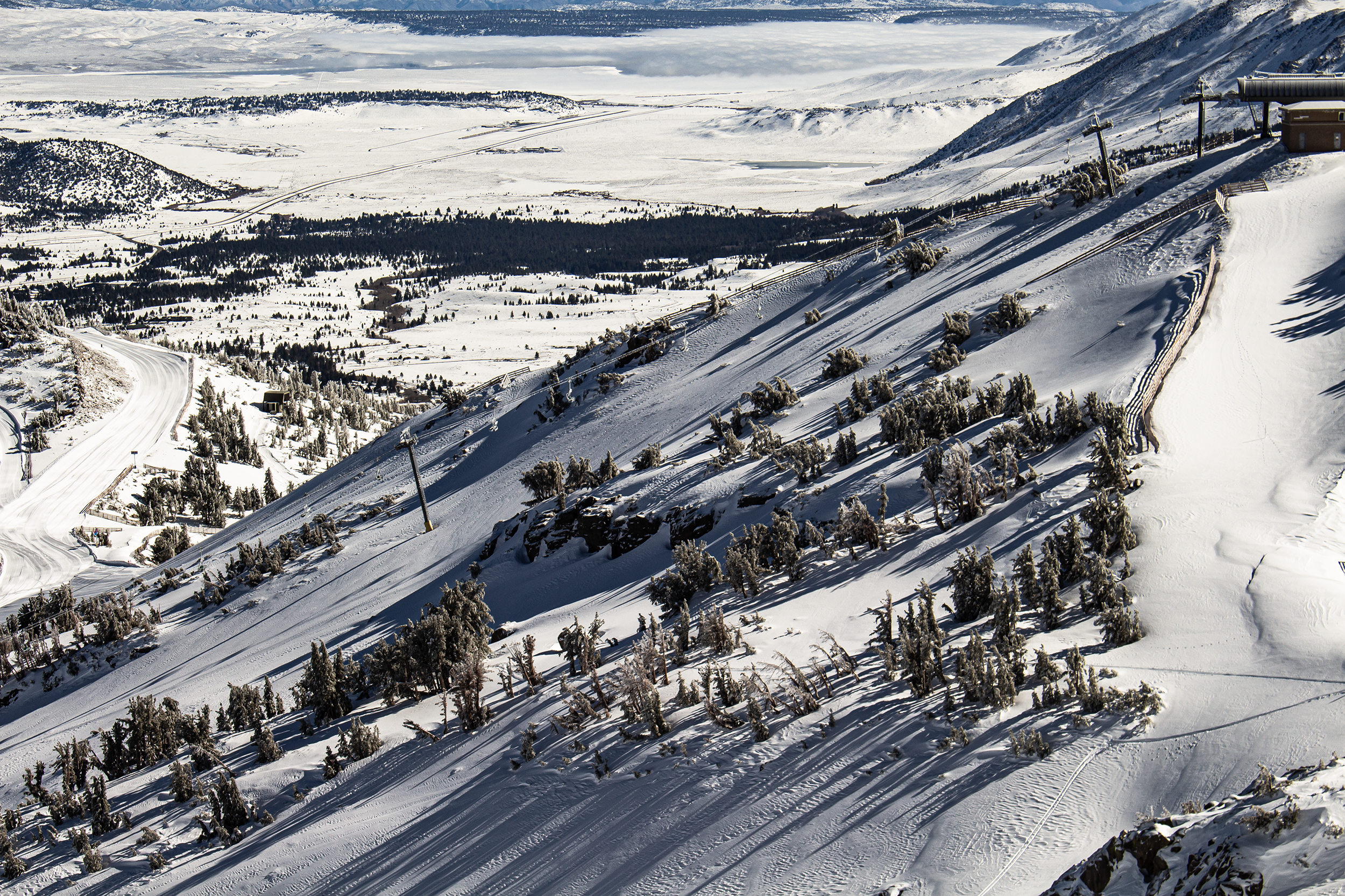 Read more about the article Mammoth Mountain Photo Snow Report 11-11-22 from the Snowman