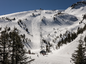 Read more about the article Mammoth Mountain Thursday Photos from the Snowman