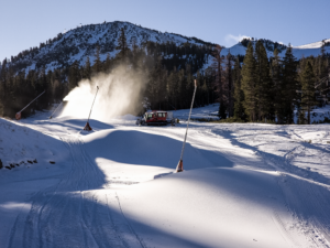 Read more about the article Mammoth Mountain Photo Snow Report from the Snowman